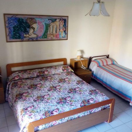 Hotel Eliseo Giardini Naxos Bagian luar foto