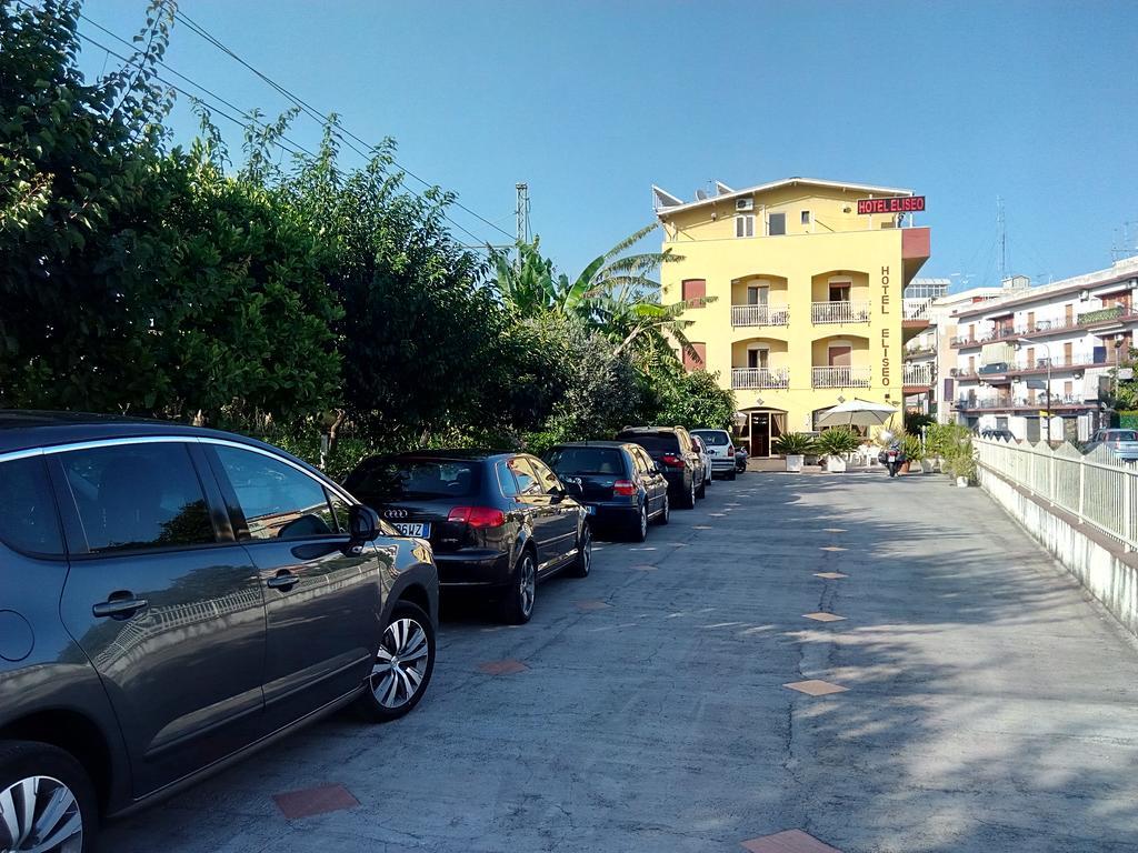 Hotel Eliseo Giardini Naxos Bagian luar foto
