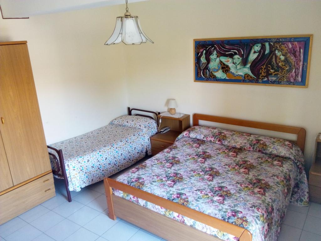 Hotel Eliseo Giardini Naxos Bagian luar foto
