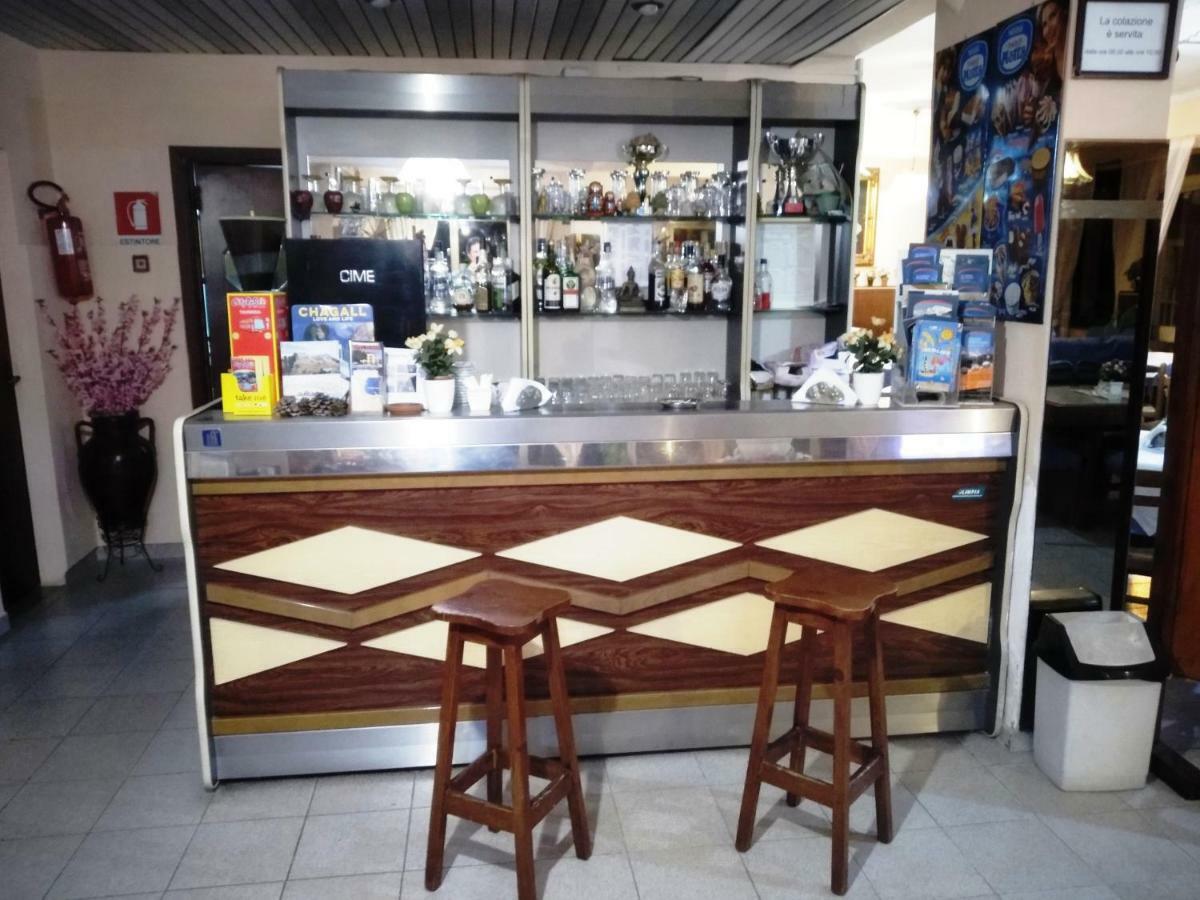 Hotel Eliseo Giardini Naxos Bagian luar foto