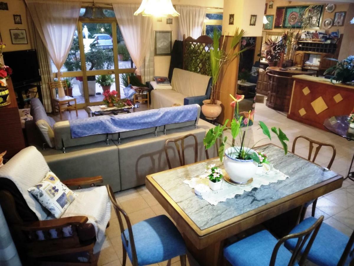 Hotel Eliseo Giardini Naxos Bagian luar foto