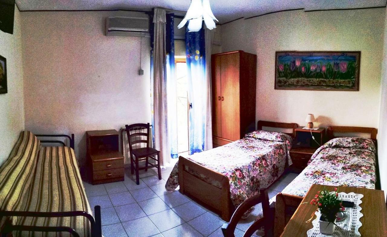 Hotel Eliseo Giardini Naxos Bagian luar foto