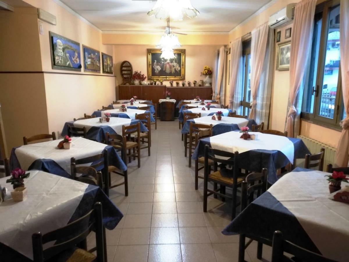 Hotel Eliseo Giardini Naxos Bagian luar foto