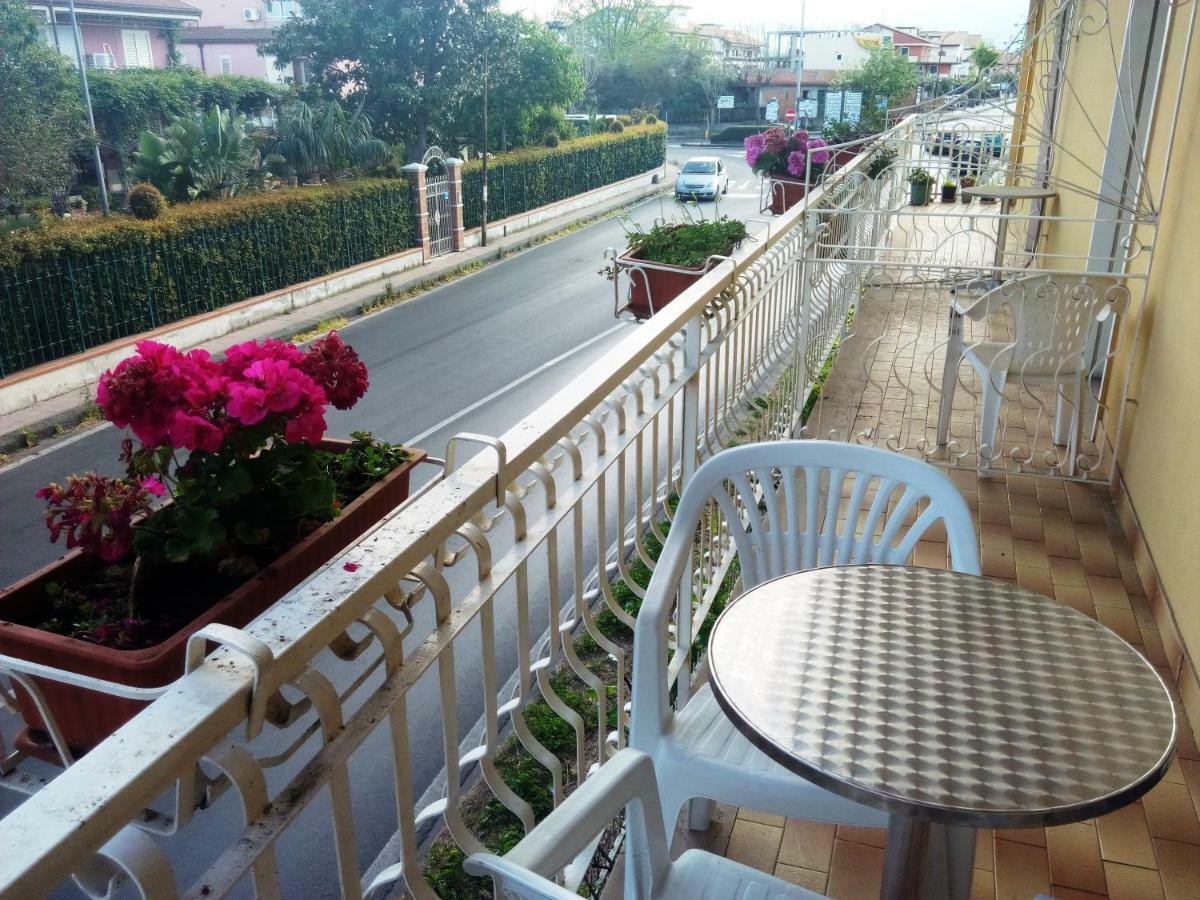 Hotel Eliseo Giardini Naxos Bagian luar foto