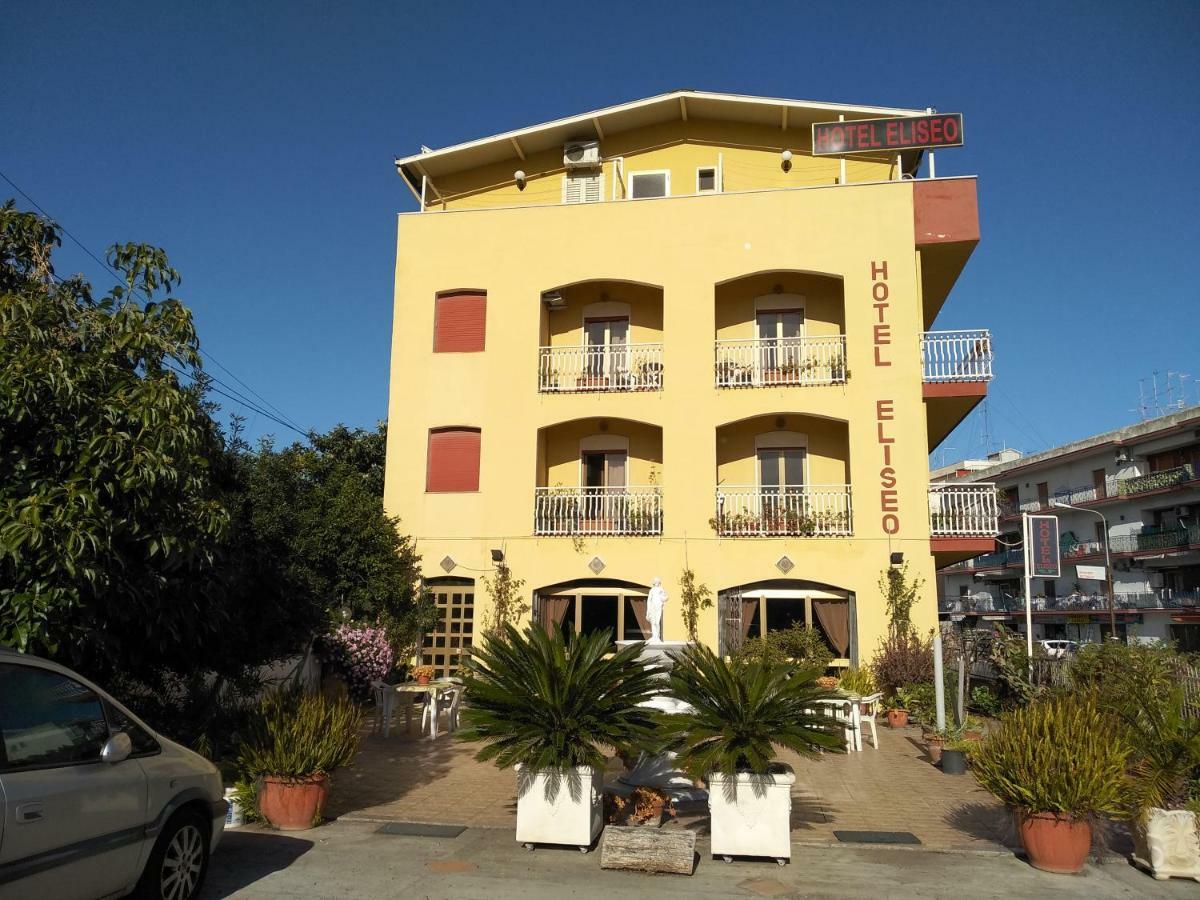 Hotel Eliseo Giardini Naxos Bagian luar foto
