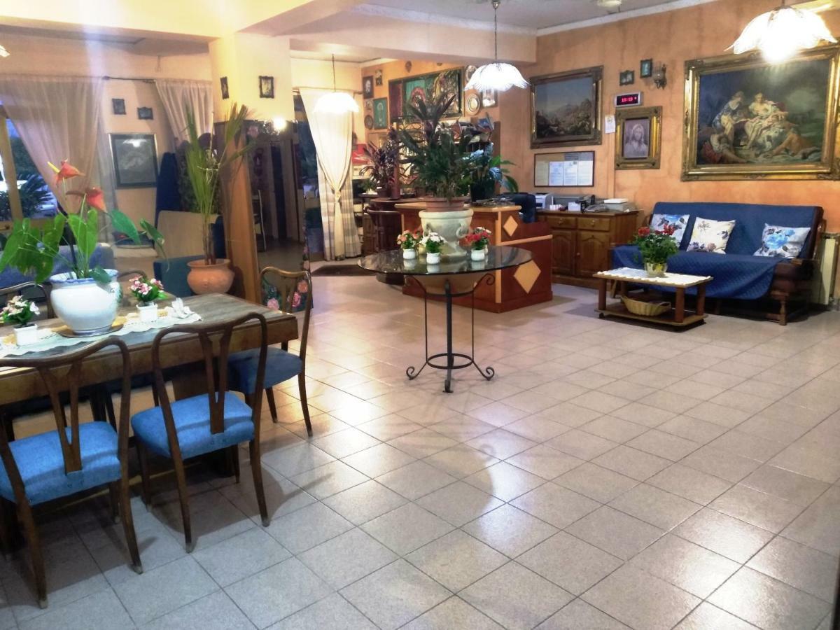 Hotel Eliseo Giardini Naxos Bagian luar foto
