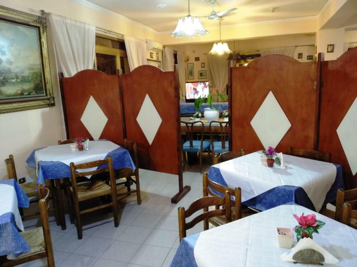 Hotel Eliseo Giardini Naxos Bagian luar foto