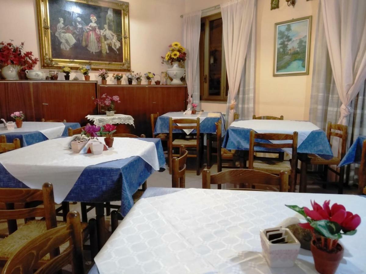 Hotel Eliseo Giardini Naxos Bagian luar foto