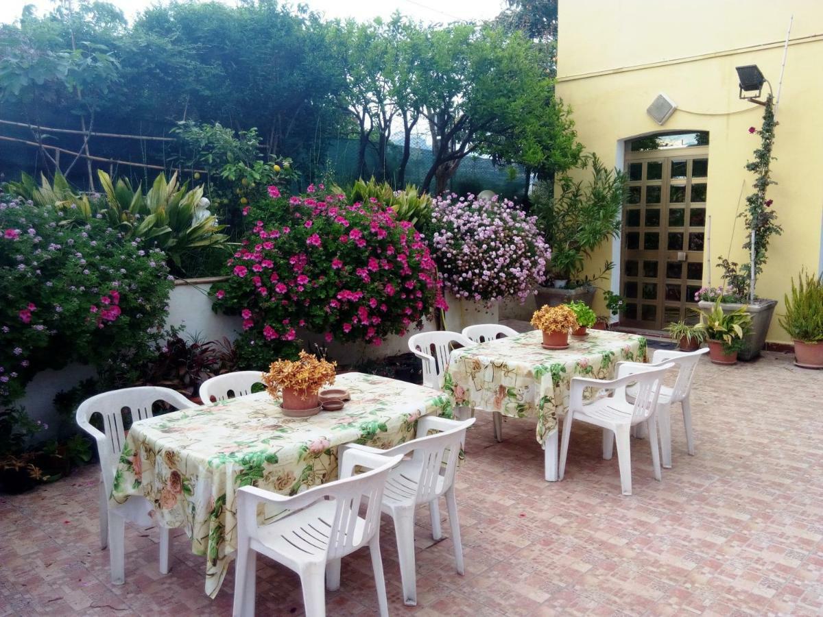 Hotel Eliseo Giardini Naxos Bagian luar foto
