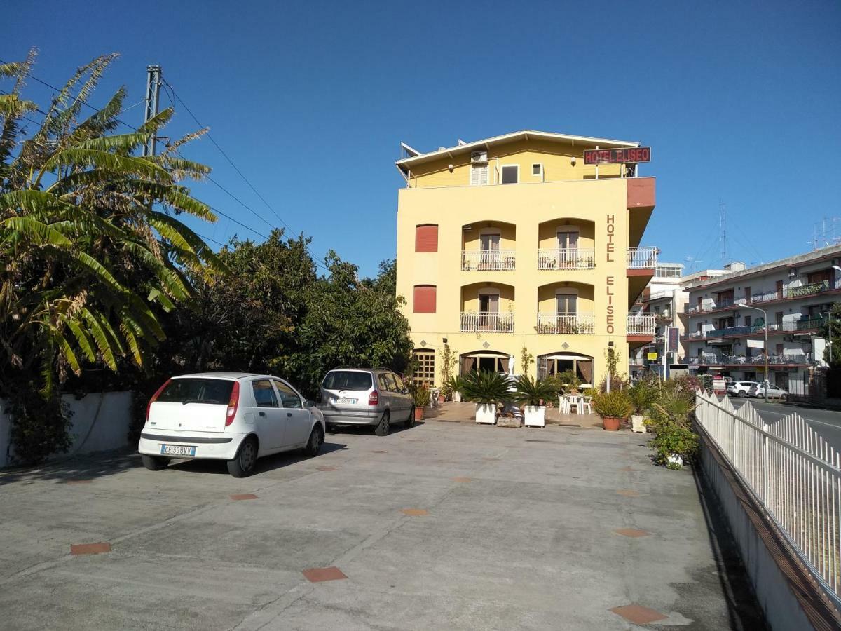 Hotel Eliseo Giardini Naxos Bagian luar foto