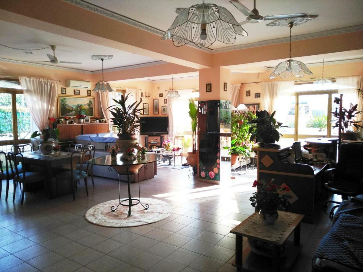 Hotel Eliseo Giardini Naxos Bagian luar foto